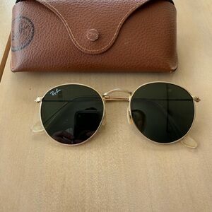 Ray-Ban Gold Frame Sunglasses with Dark  Lenses